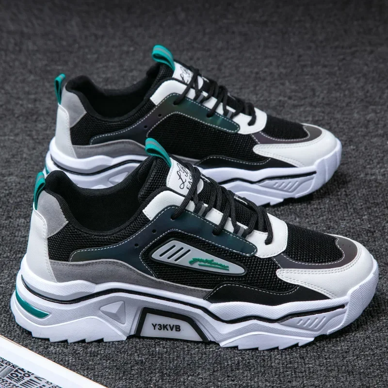 Corvex Herren-Sneaker mit Schnürung und flachem Design