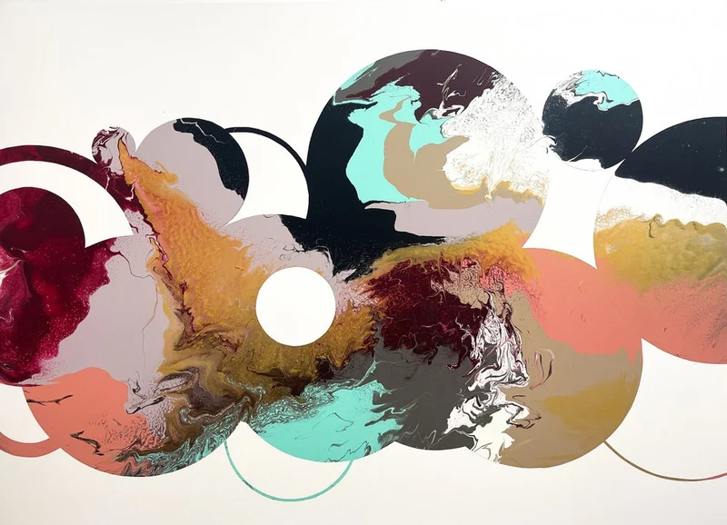 Elegant Fluid Circles