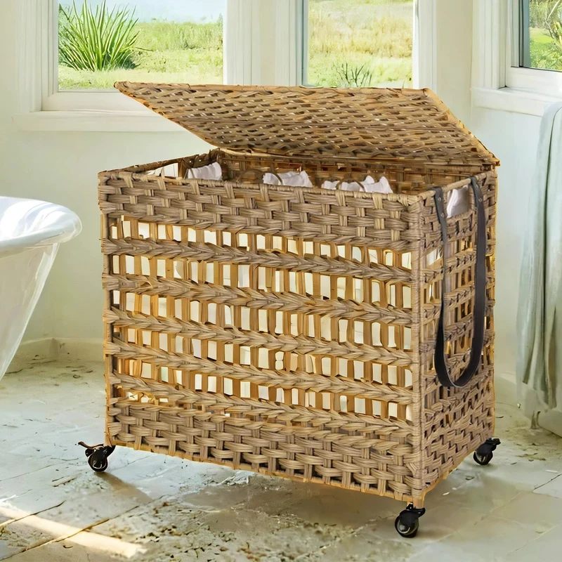 Handgeflochtener Wäschekorb aus Polyrattan