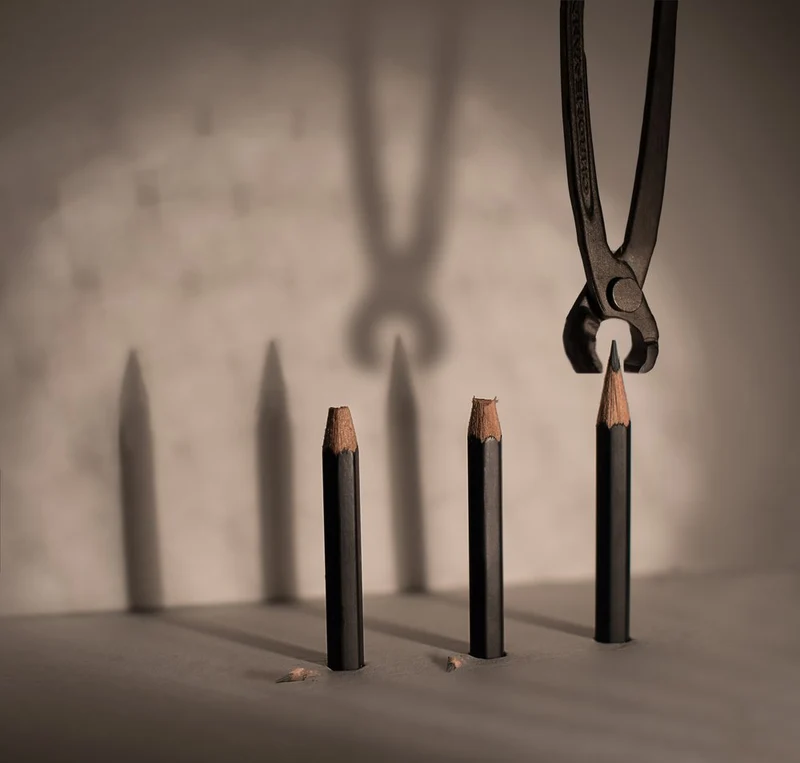 Pencil Pliers Shadow