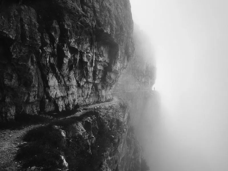 Misty Cliff Trail