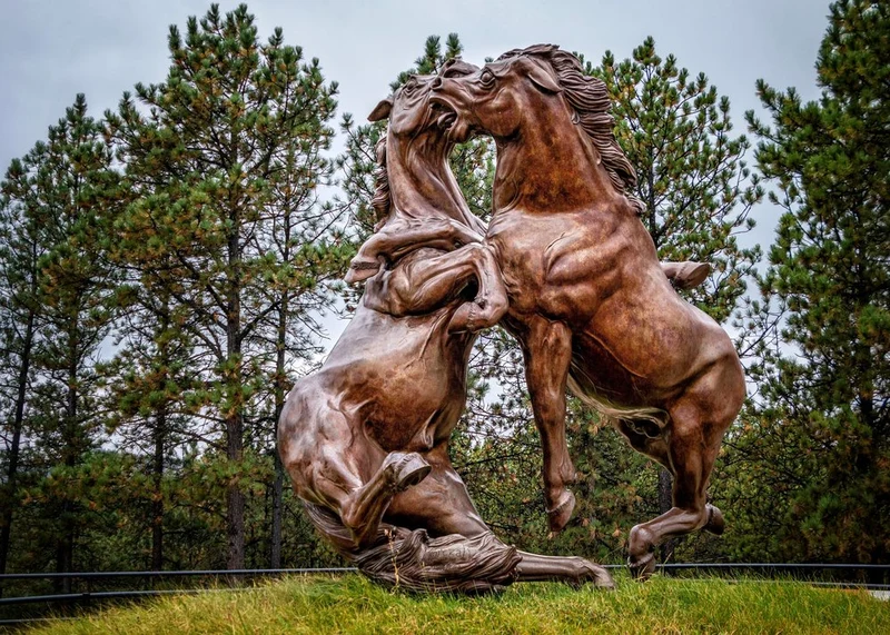 Fighting Bronze Horses