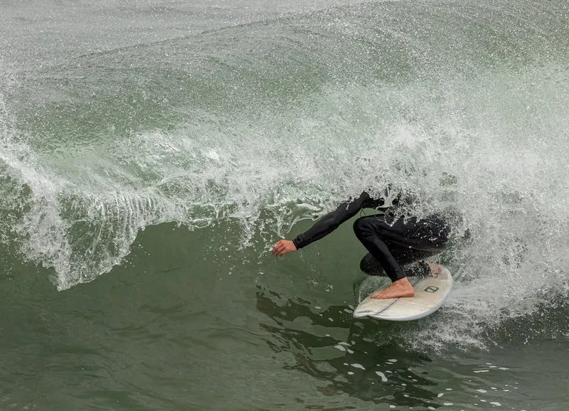 Dynamic Surfing Action