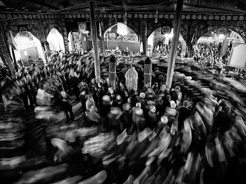 Devotional Crowd Movement