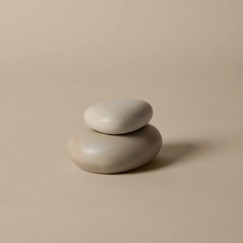 Pebble Box medium sand/cream - ferm LIVING