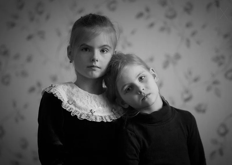 Sisters Quiet Bond