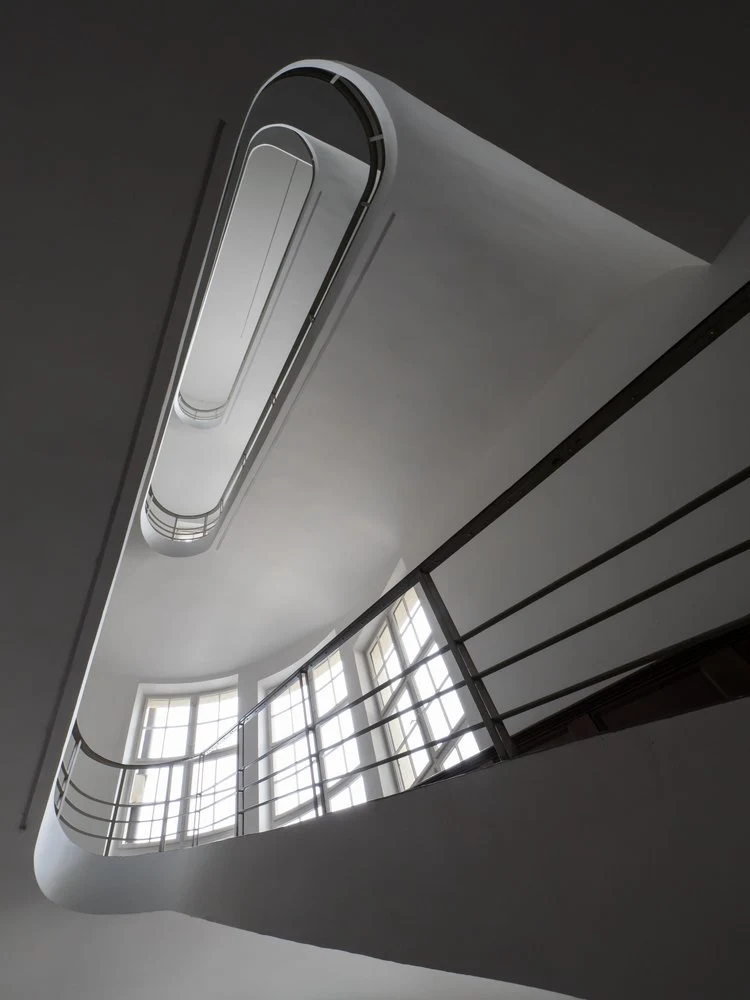 Modern Curved Staircase