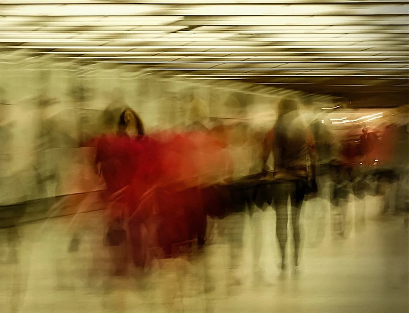 Vibrant Red Motion