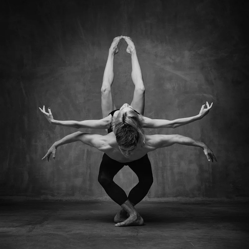 Graceful Dance Duo