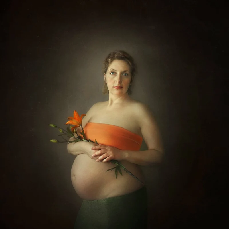 Maternity with Orange Lily