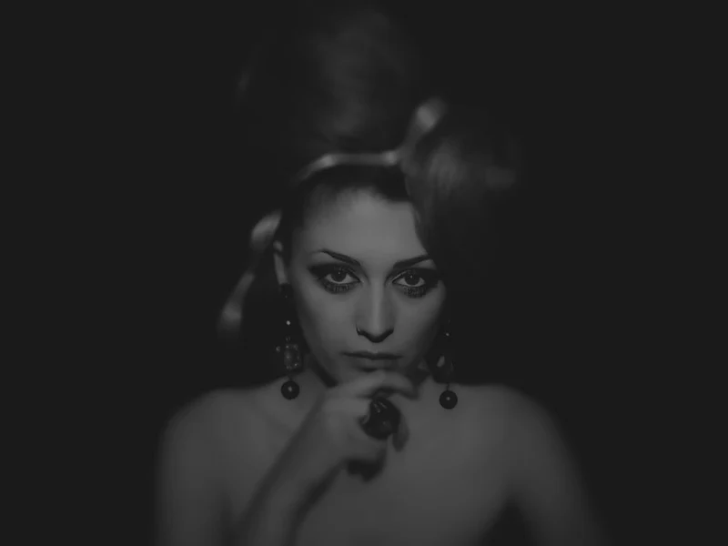 Dramatic Beauty Portrait