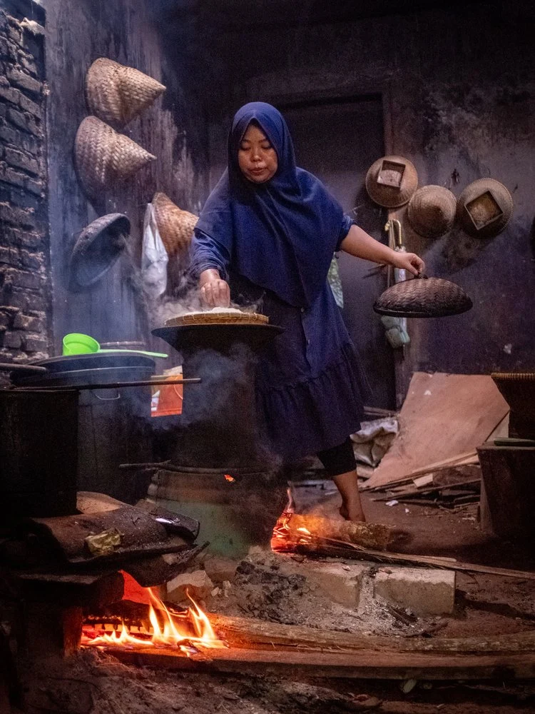 Traditional Kitchen Cooking