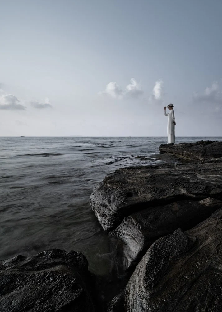 Coastal Horizon Gaze