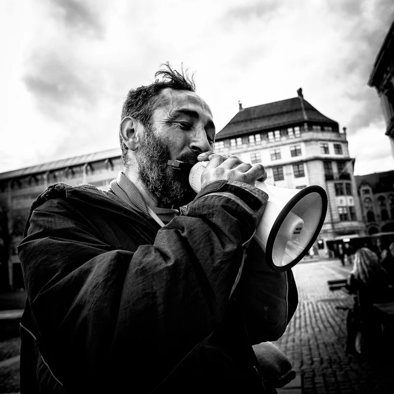 Street Speaker