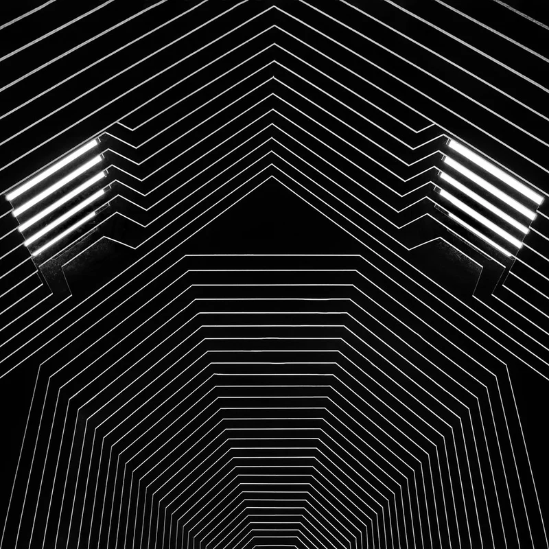 Geometric Light Tunnel