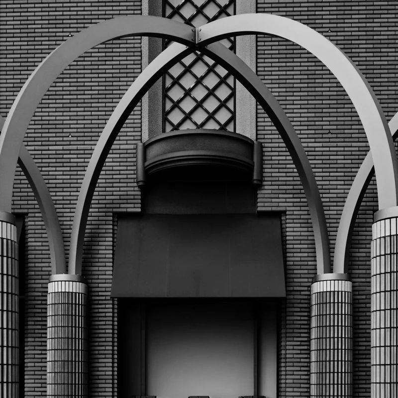 Monochrome Arch Design