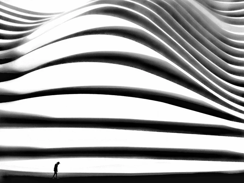 Walking Wavy Structure