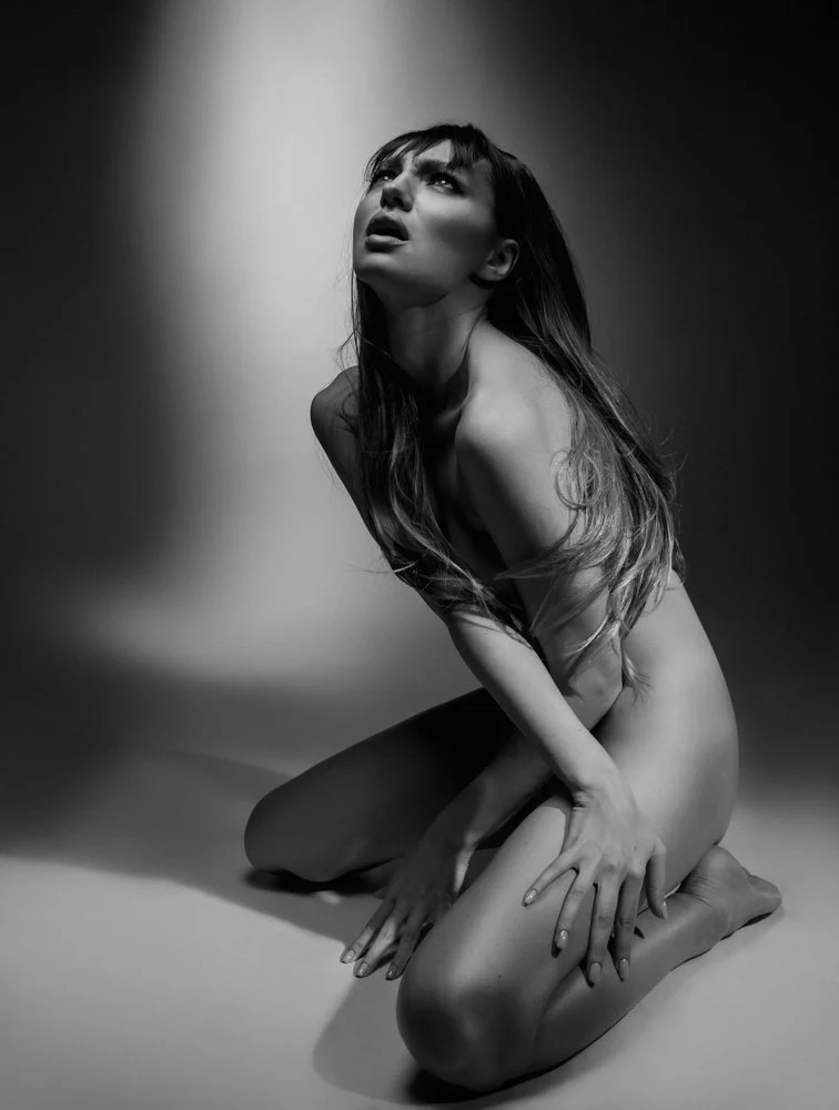 Dramatic Kneeling Nude