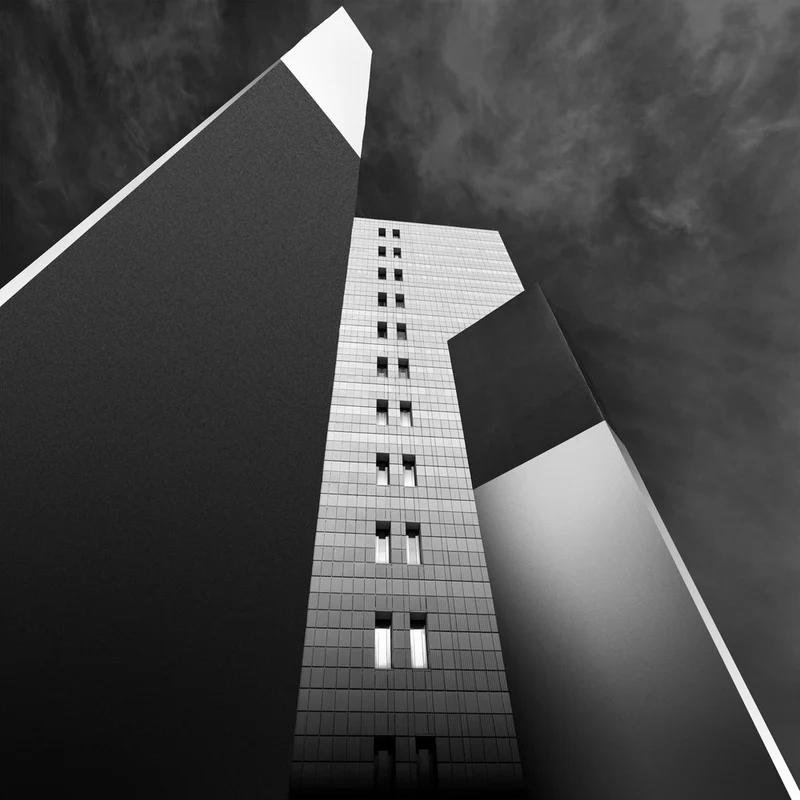 Modern Urban Geometry