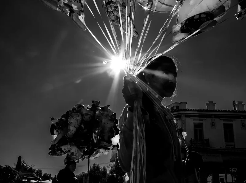 Sunburst Balloon Seller