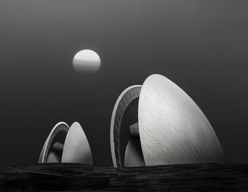 Monochromatic Shells and Sun