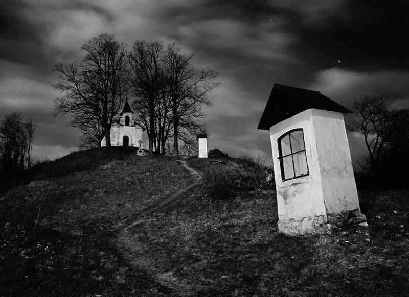 Dark Chapel Ascent
