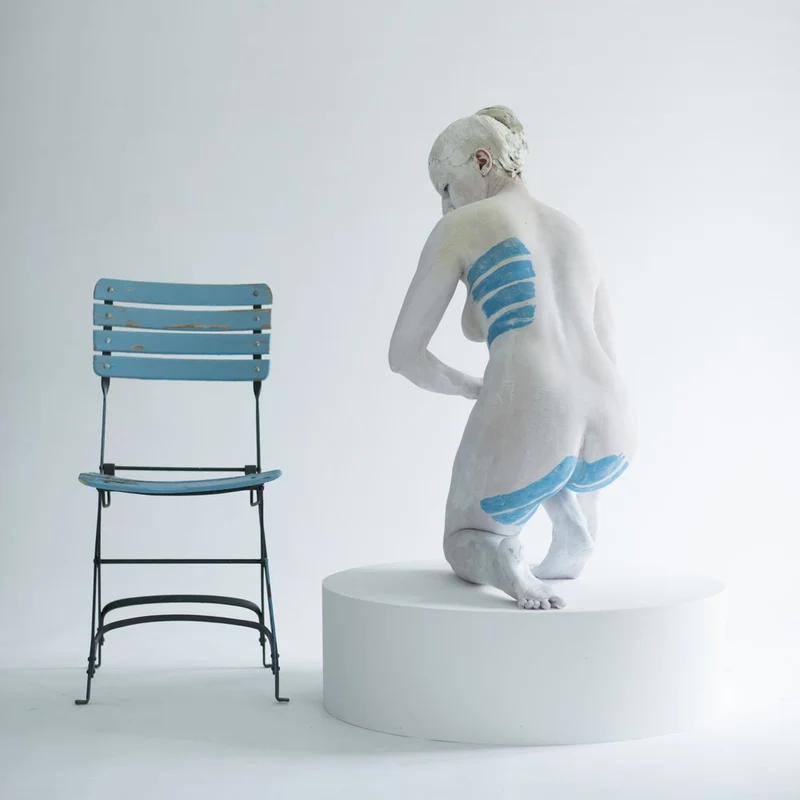 Blue Stripes Kneeling Figure