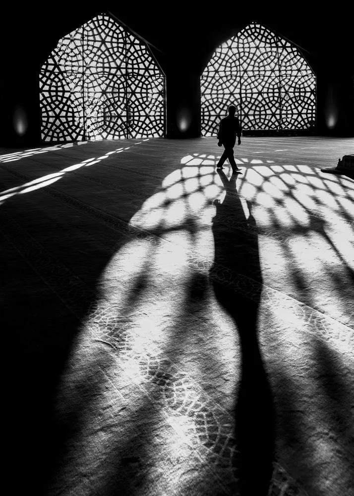 Geometric Light Solitude