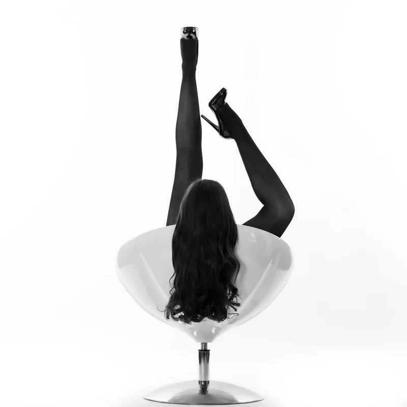 Fashionable Legs Up