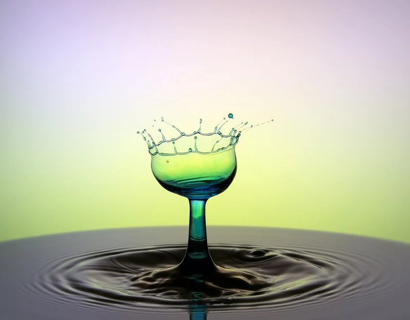 Vibrant Liquid Crown