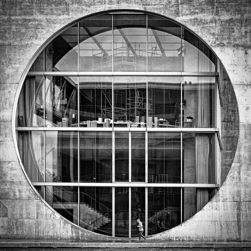 Urban Circle Runner