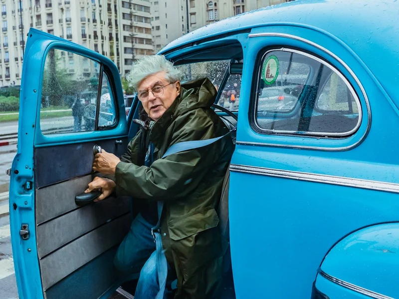 Vintage Car Gentleman