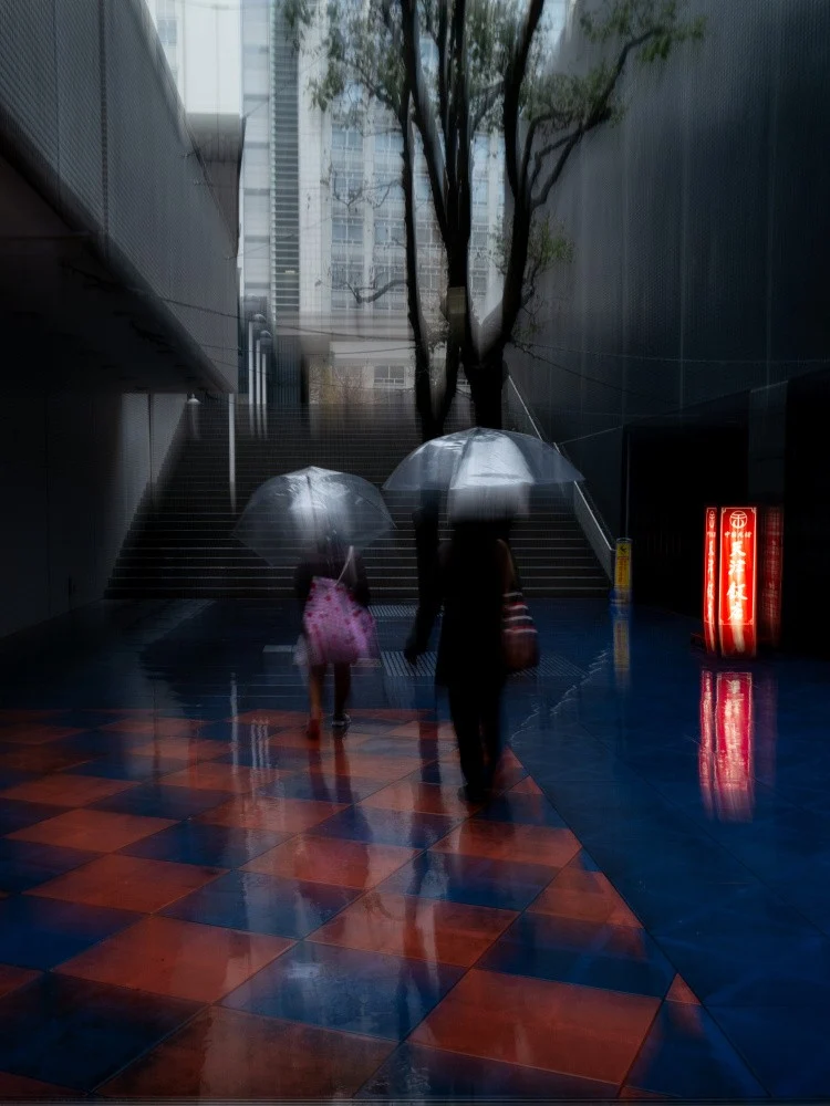 Tokyo between shadows and lights