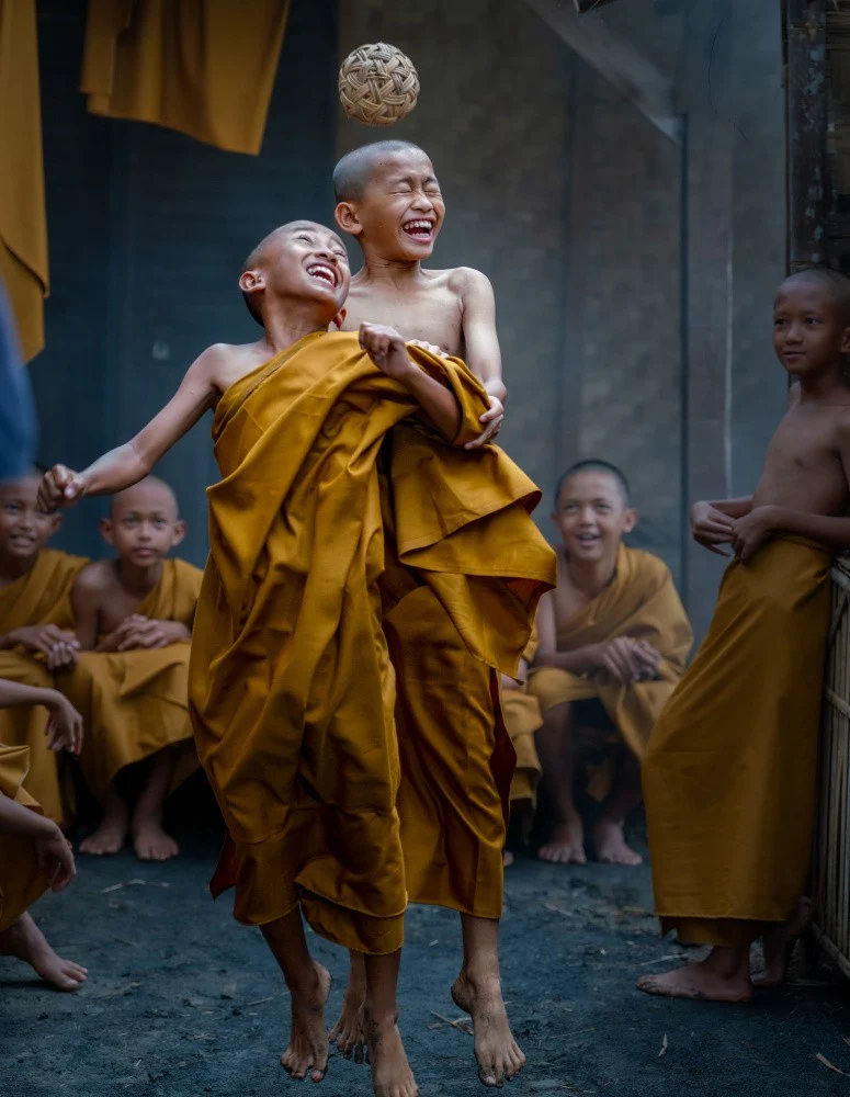 Playfull monk