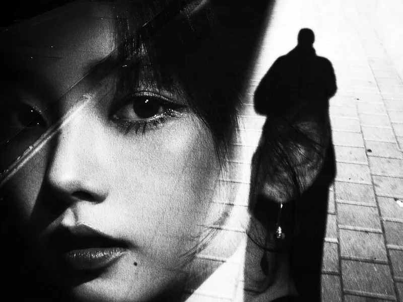 A shadow standing still